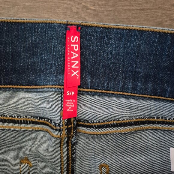 NWT Spanx Medium Wash Distressed Denim Legging - Picture 6 of 10